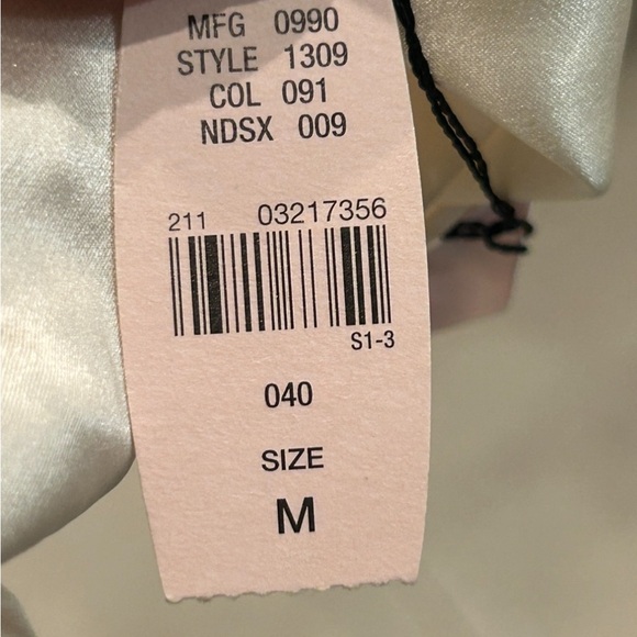 Victoria's Secret Cream Nightgown - Picture 8 of 10